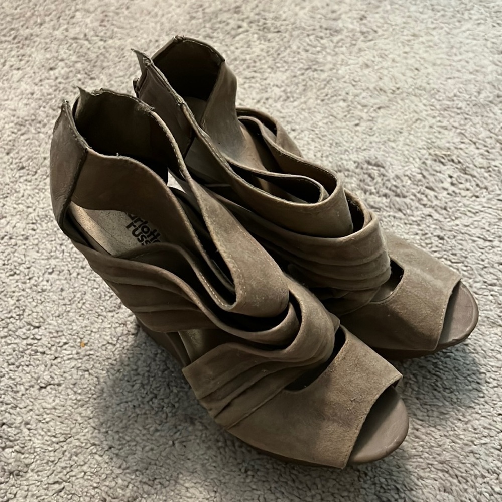 Tan wedge shoes